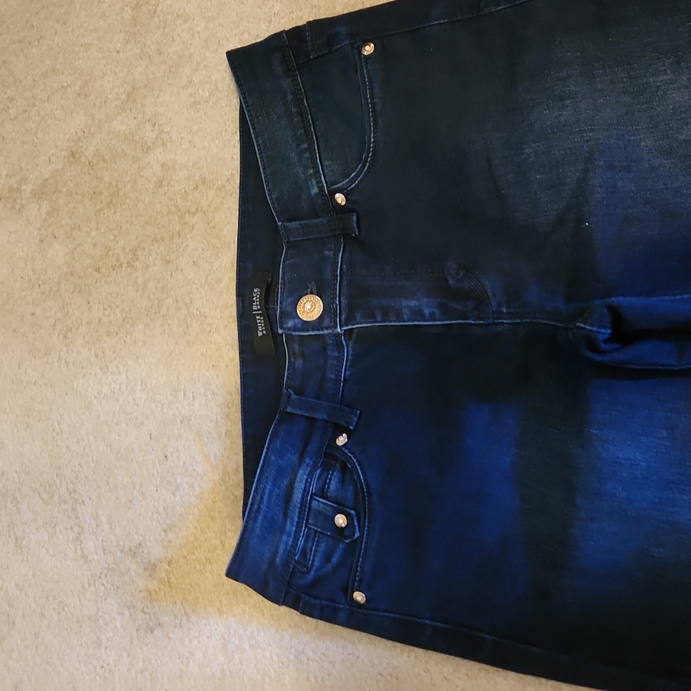 White House Black Market Jeans size 2R - Picture 3 of 4